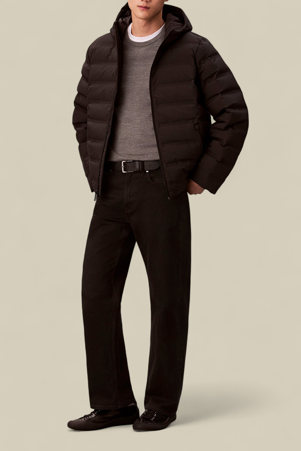 תמונת כל הלוק של מעיל פוך